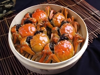 从清水到餐桌：揭秘阳澄湖大闸蟹的美味秘密